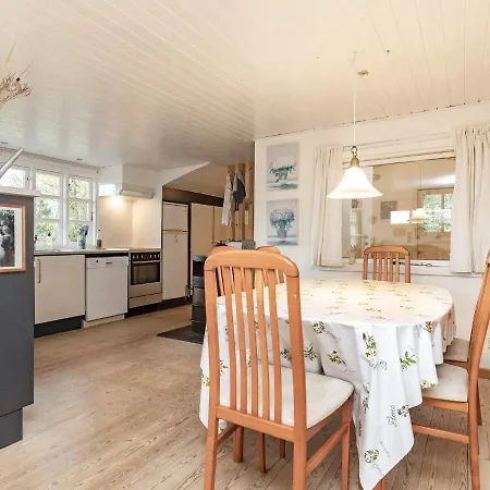 6 Person In Haarby-by Traum *