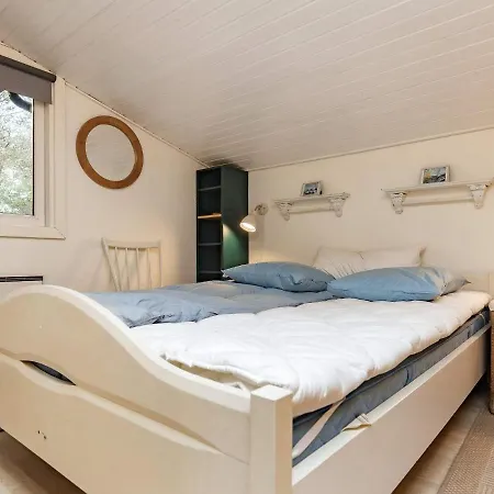 6 Person In Haarby-by Traum *