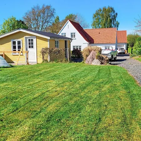 6 Person In Haarby-by Traum